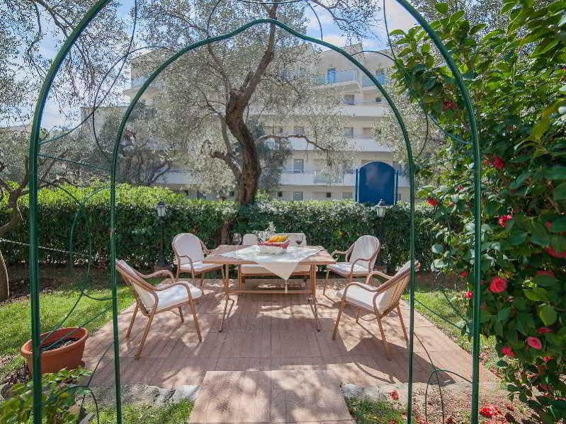 Apartments Harmony Утьеха Экстерьер фото