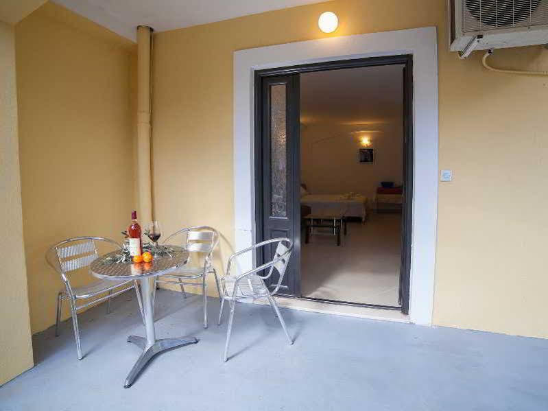 Apartments Harmony Утьеха Экстерьер фото