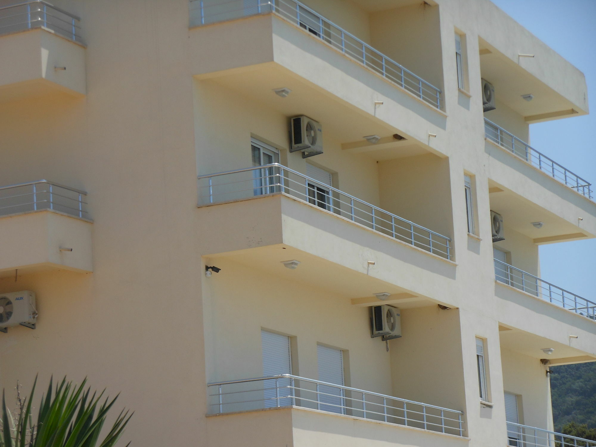 Apartments Harmony Утьеха Экстерьер фото